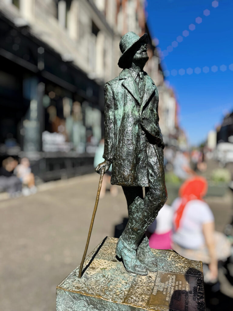 james joyce statue
